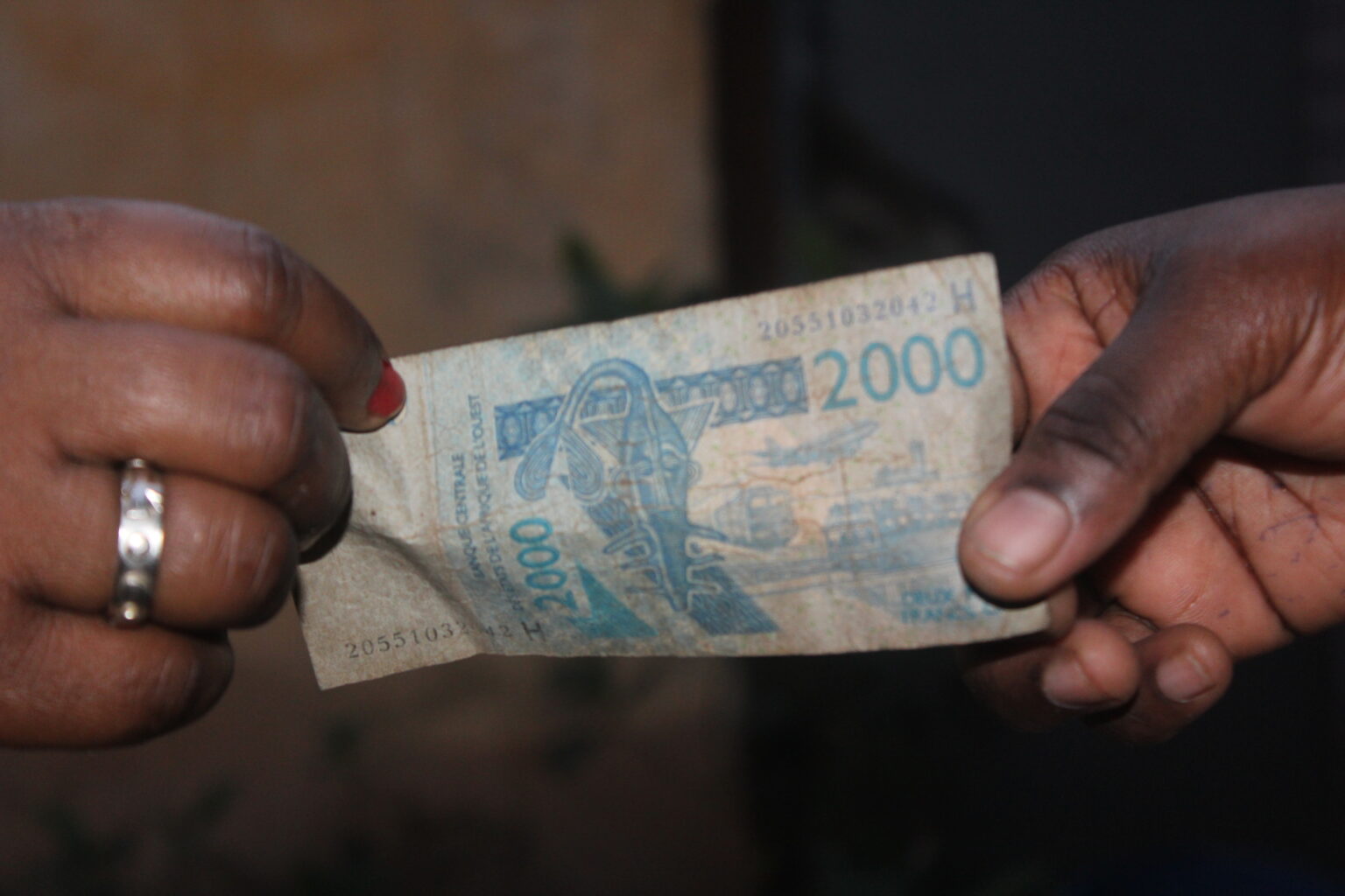 Églises, commerces… Attention : refuser une pièce, c’est enfreindre la loi ! »