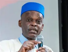 Robert Dussey annonce des poursuites judiciaires contre Egountchi Behanzin et des médias