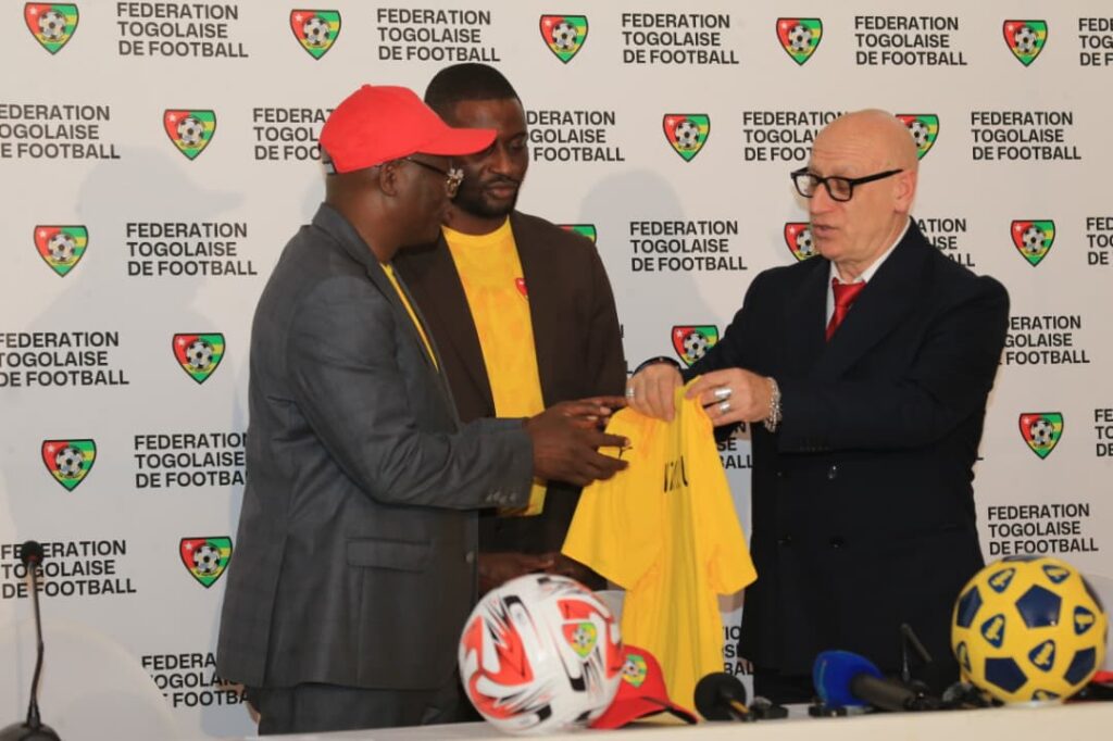 Togo / Patrice Neveu : la FTF officialise son contrat de 3 ans
