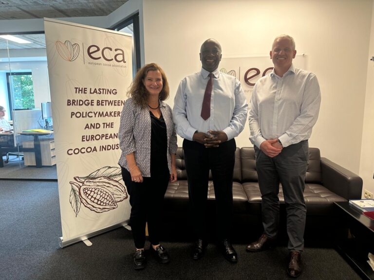 L’ICCO et l’ECA renforcent leur dialogue pour un secteur cacaoyer plus durable