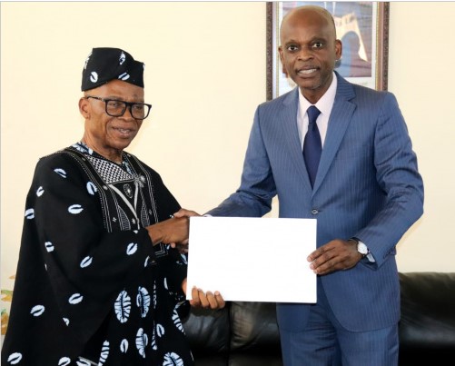 Robert Dussey accueille le nouvel ambassadeur du Ghana, George Kofi Nfojoh
