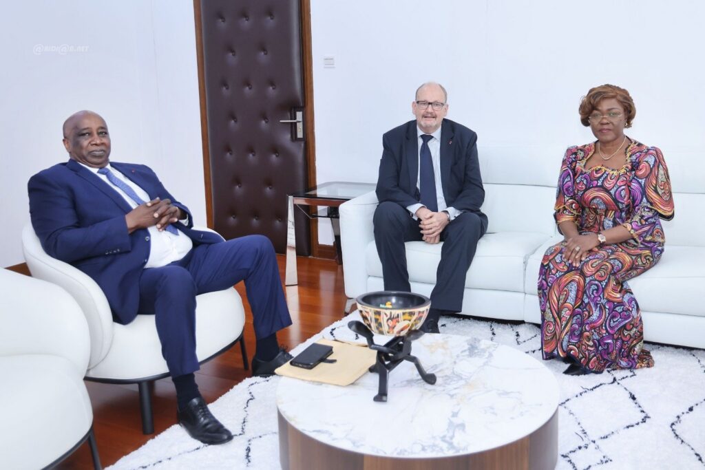 Côte d’Ivoire: La ministre d’État Kaba Nialé a accordé une audience au directeur exécutif de l’Organisation internationale du cacao (ICCO).